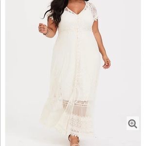 Torrid Cream Lace Maxi Dress